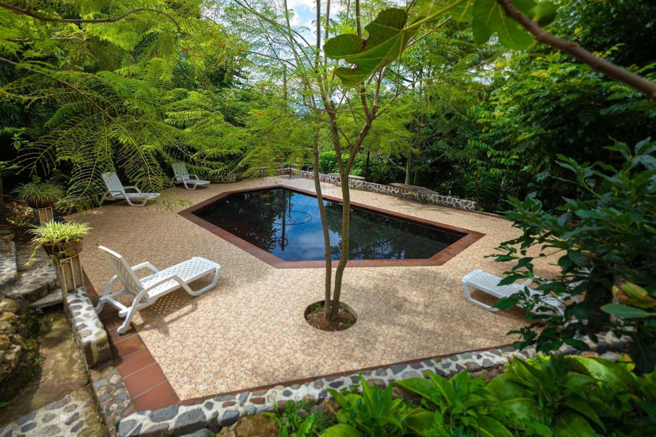 Jenna'S River Bed And Breakfast Jucanya Bagian luar foto