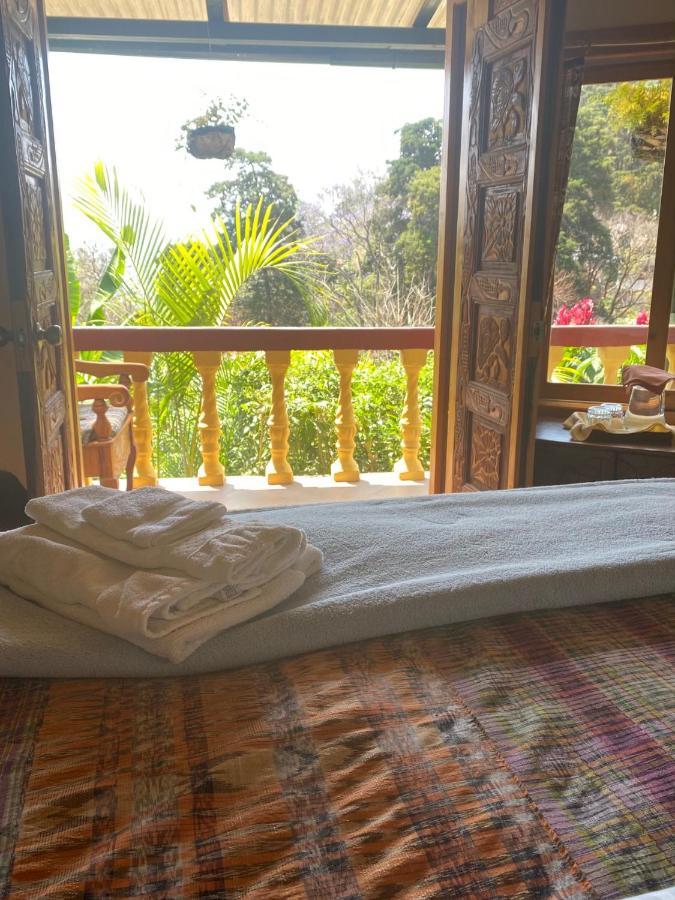 Jenna'S River Bed And Breakfast Jucanya Bagian luar foto